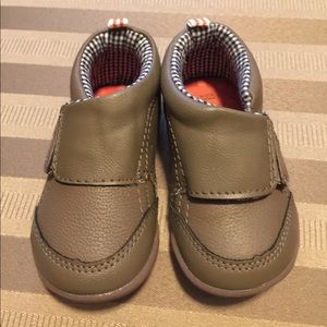 Carter’s Stage 3 walking shoes